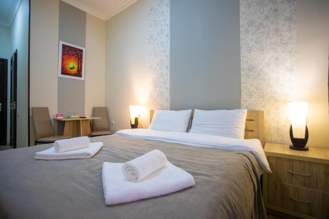 Peradia Hotel คูทายสิ ภายนอก รูปภาพ