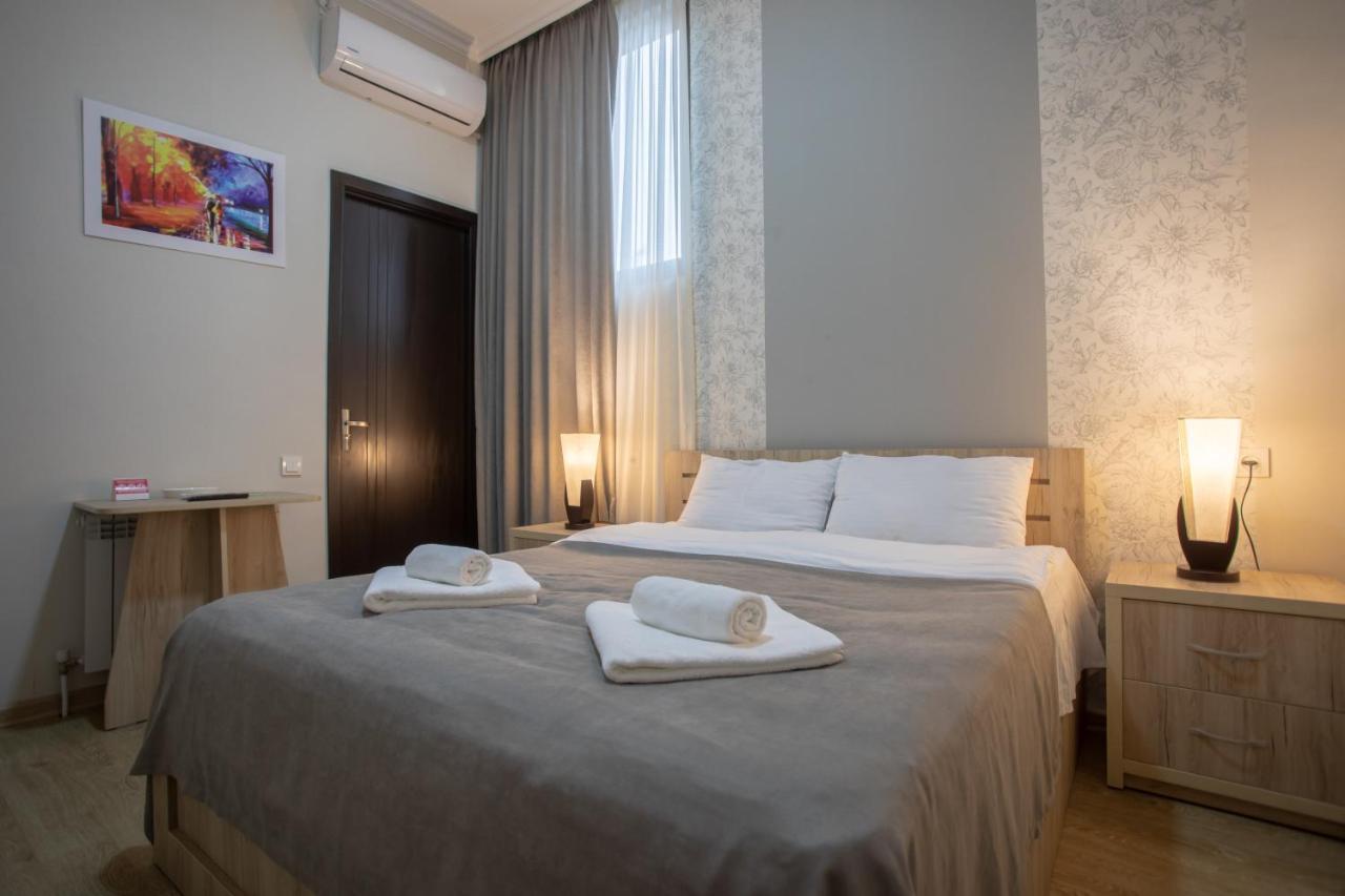 Peradia Hotel คูทายสิ ภายนอก รูปภาพ